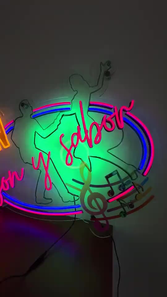 Aviso de neón para discoteca, hecho por Neón Pro
